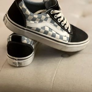 Women’s vans sneakers size 8